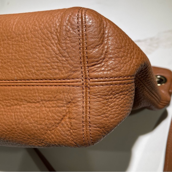 MICHAEL KORS Tote Camel
Brown Leather Bag Large With Cross Body Strap - Picture 9 of 15